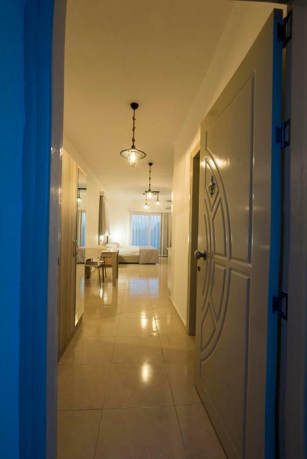 Deniz Airport Suites นิโคเซีย ภายนอก รูปภาพ