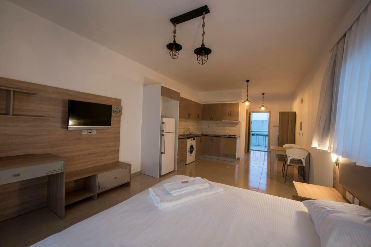 Deniz Airport Suites นิโคเซีย ภายนอก รูปภาพ