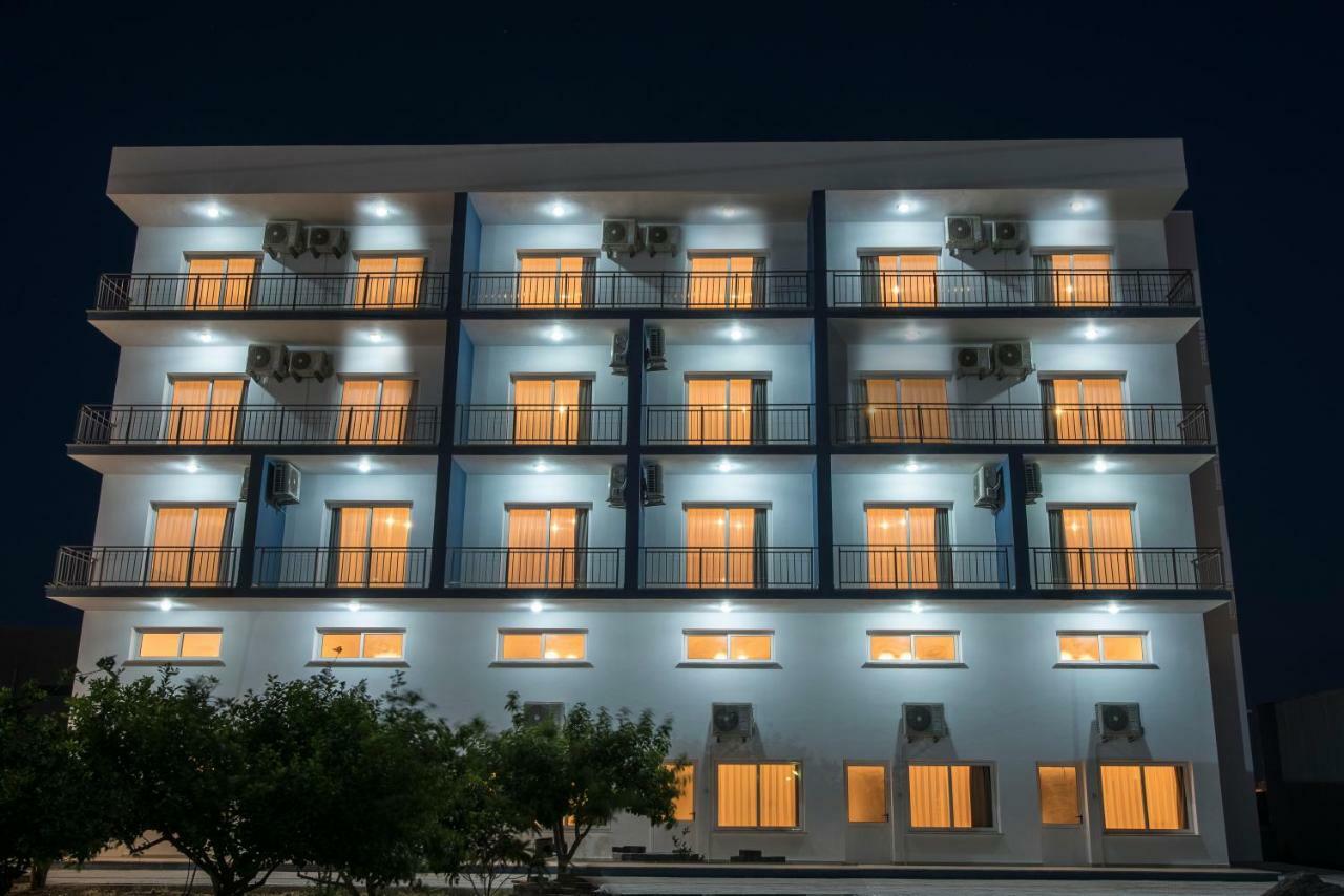 Deniz Airport Suites นิโคเซีย ภายนอก รูปภาพ
