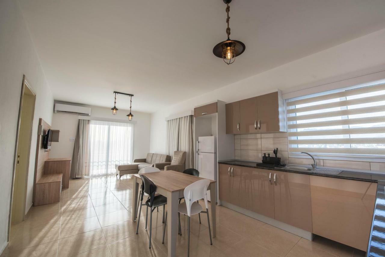 Deniz Airport Suites นิโคเซีย ภายนอก รูปภาพ