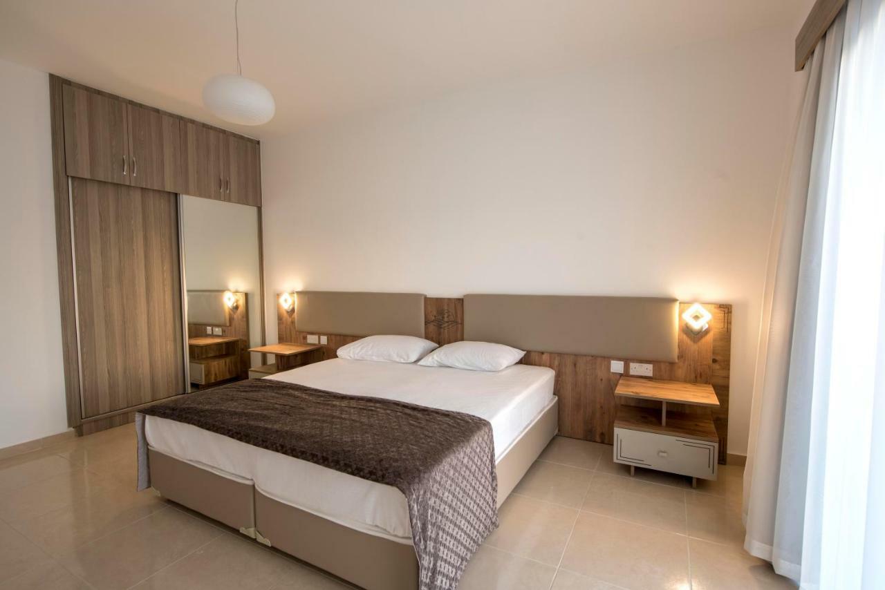 Deniz Airport Suites นิโคเซีย ภายนอก รูปภาพ