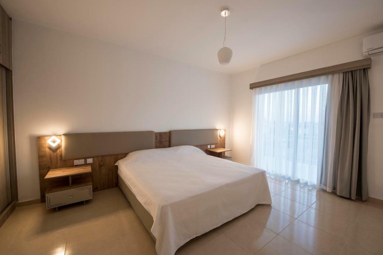 Deniz Airport Suites นิโคเซีย ภายนอก รูปภาพ